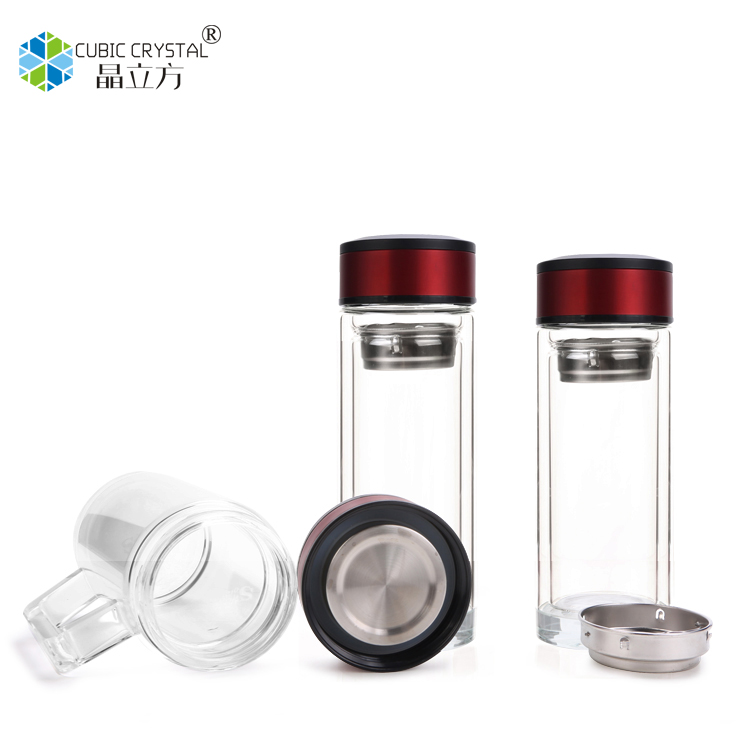 保溫杯不宜用來沏茶，應(yīng)選擇玻璃杯